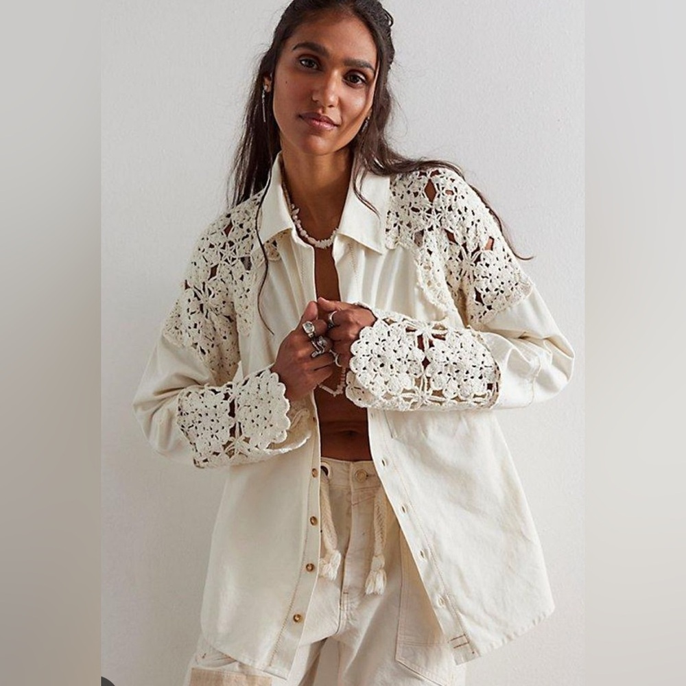 We The Free Lace Daze Top Size Small NWT